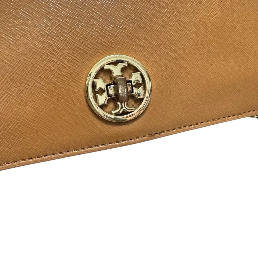 Tory Burch Sand Adalyn Clutch/Shoulder Bag in Patent Saffiano Leather Gold Chain